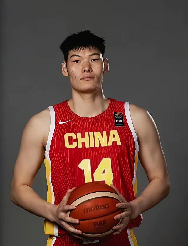 传了两三天的消息又无声无息啦？
难道广东宏远俱乐部还要把之前犯过的错再犯一遍吗？