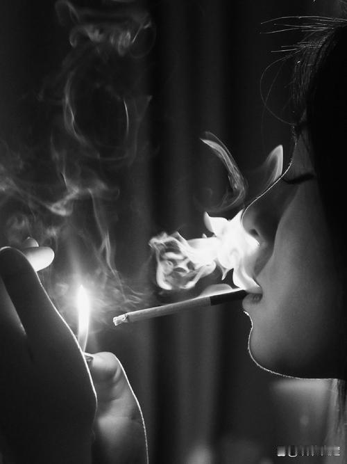 小仙女逆袭！四川“烟味女神”闹出大新闻，男子无语：我在家抽烟还能被管？！

大家