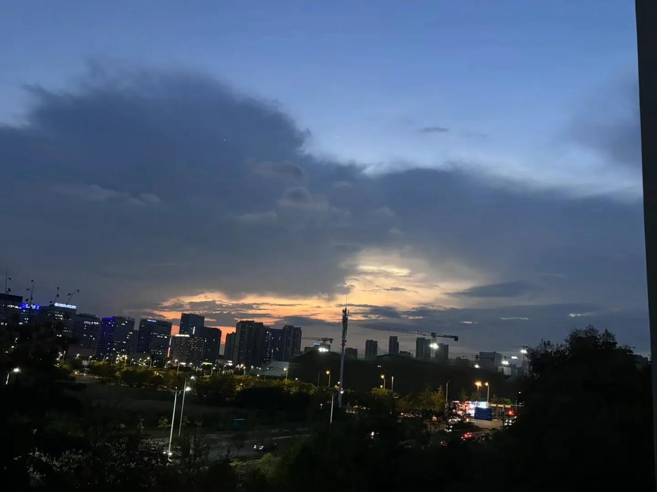 #你吃过最便宜的冰棍多少钱一根?#一毛钱的