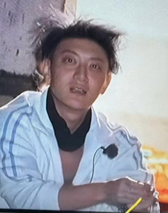 黄子韬是活着的多比吗？[允悲][允悲][允悲]黄子韬星闻时刻 ​​​