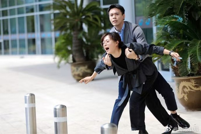 孙俪两分钟切换三种情绪孙俪2分钟切换3种情绪孙俪《危险关系》拦车戏演技炸裂！2分