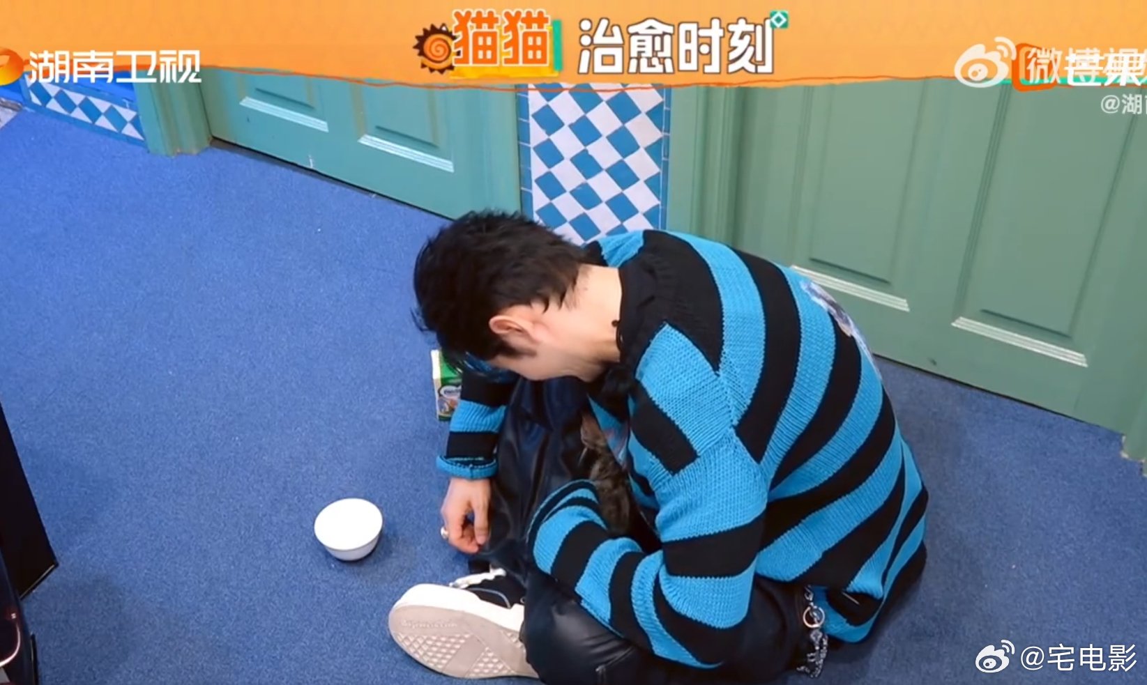 黄晓明[超话]黄晓明和小猫互相治愈晓明哥和小猫吉祥这是什么神仙售后！拖着疲惫身体