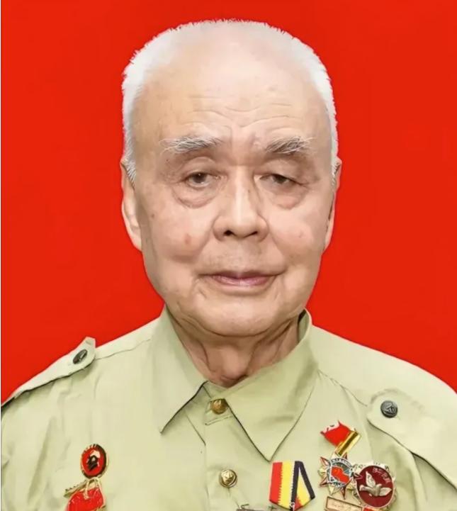 1952年，上甘岭战役中，美军正在发起进攻，唐章洪突然尿急，他竟尿在迫击炮上，谁
