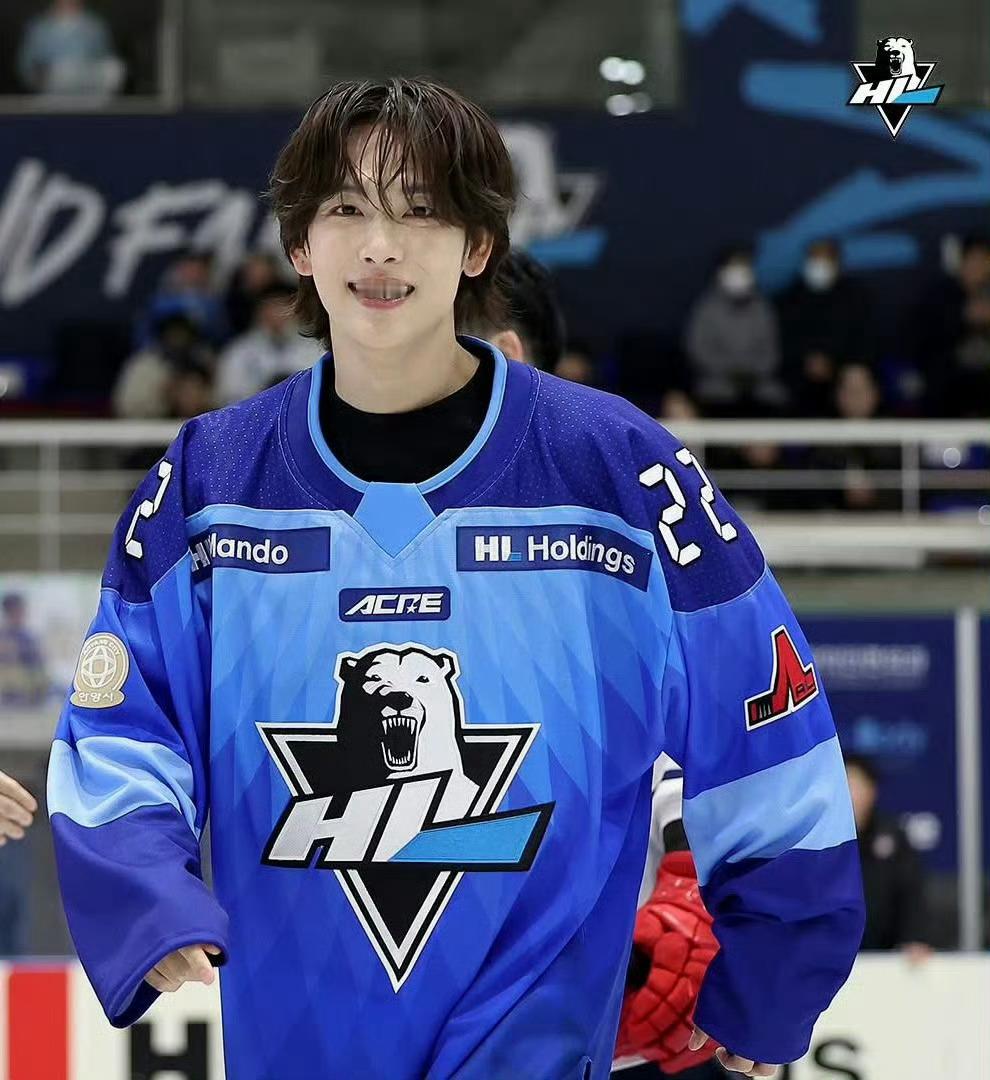 任时完 完全不像38～