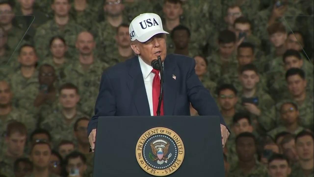 美国总统特朗普在日本横须贺登上美军航母时宣称，丰田汽车将投资100亿美元在美建厂