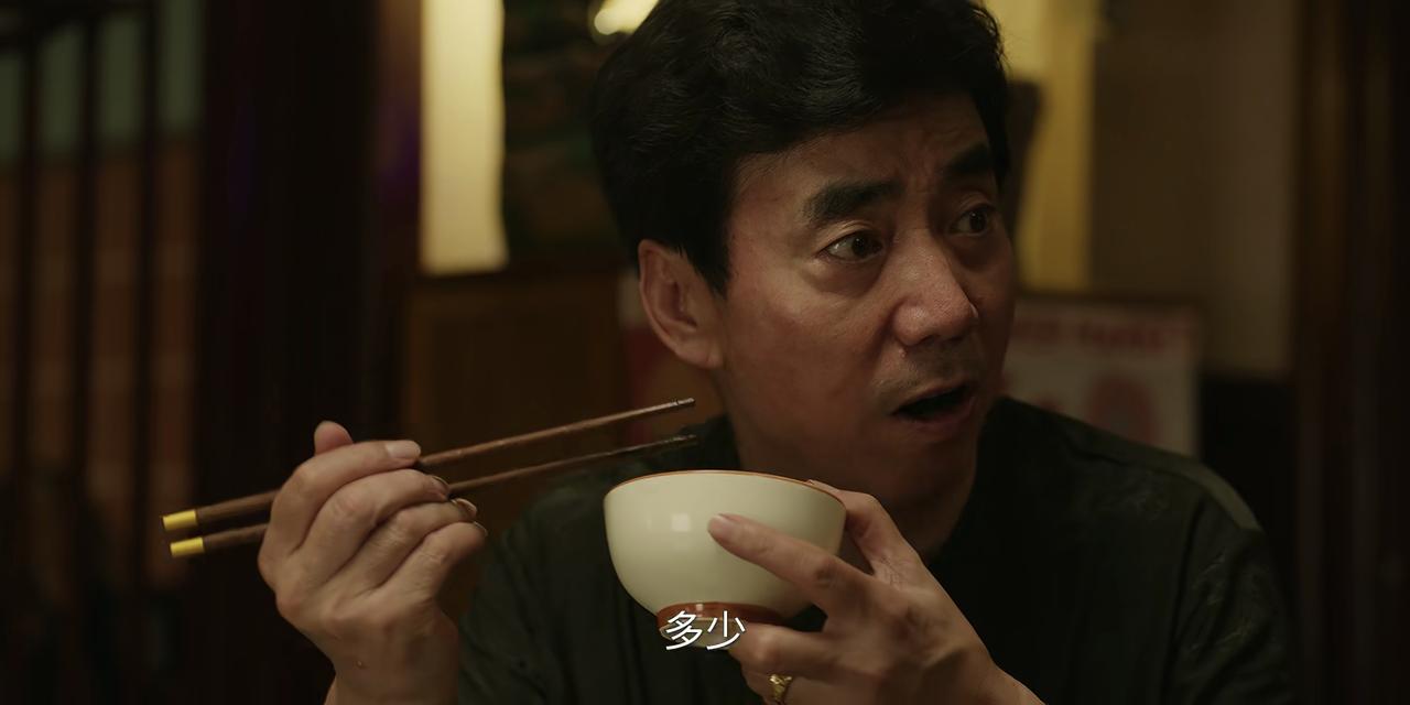《小芳》的剧情真的好搞笑！

剧中，小芳生下孩子了，可没有奶。

家里想尽办法在