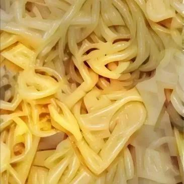 不知道是因为太饿了，还是因为太饱了，才会产生这样的幻觉。