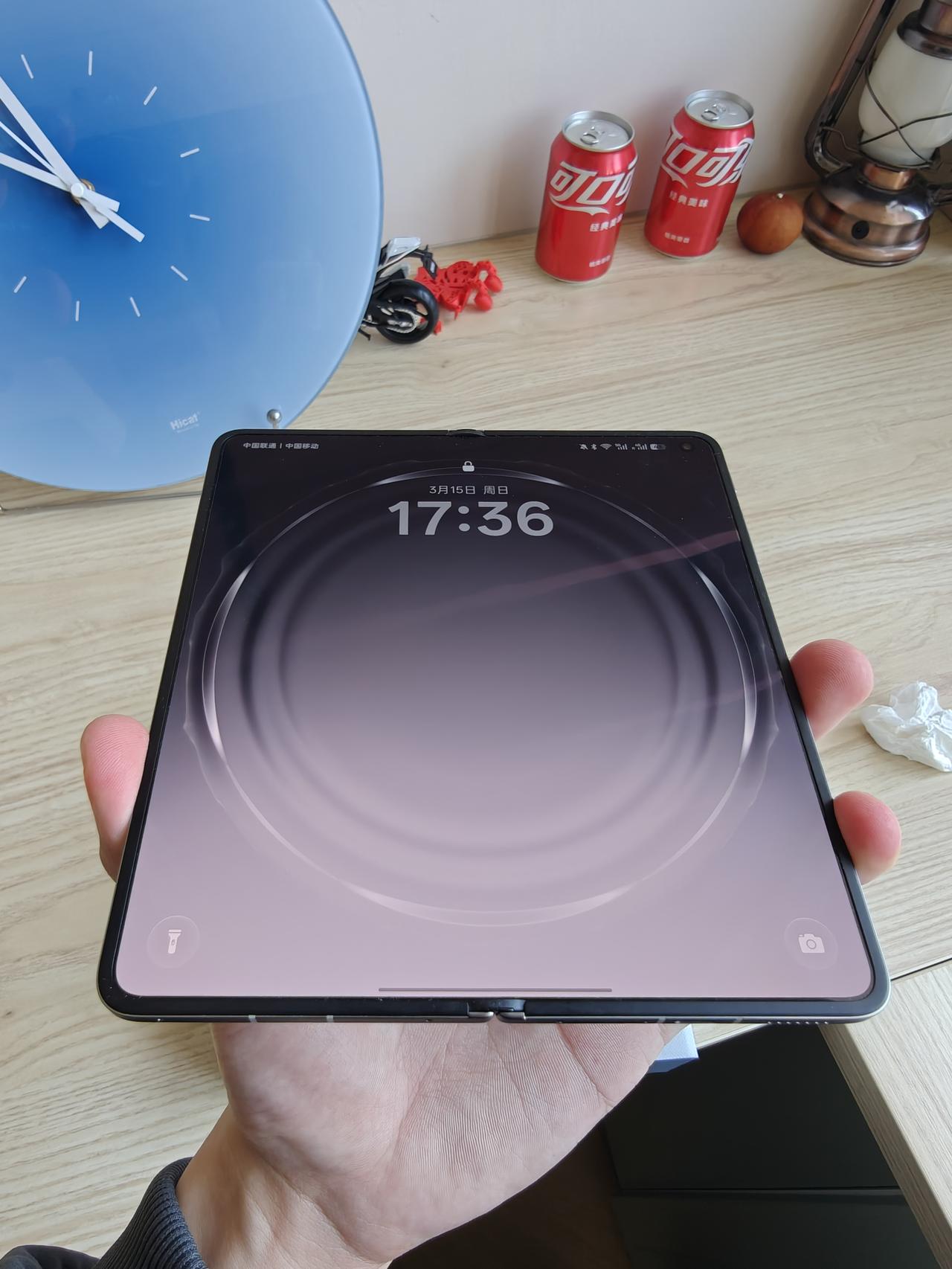 网上都在吹折叠屏，感觉也就那样吧？

没用过的，大都觉得折叠屏鸡肋、太贵，不如直