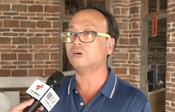 4月29日报道，广东茂名的李先生风尘仆仆回到化州老家，刚到门口就傻了眼。自家的金
