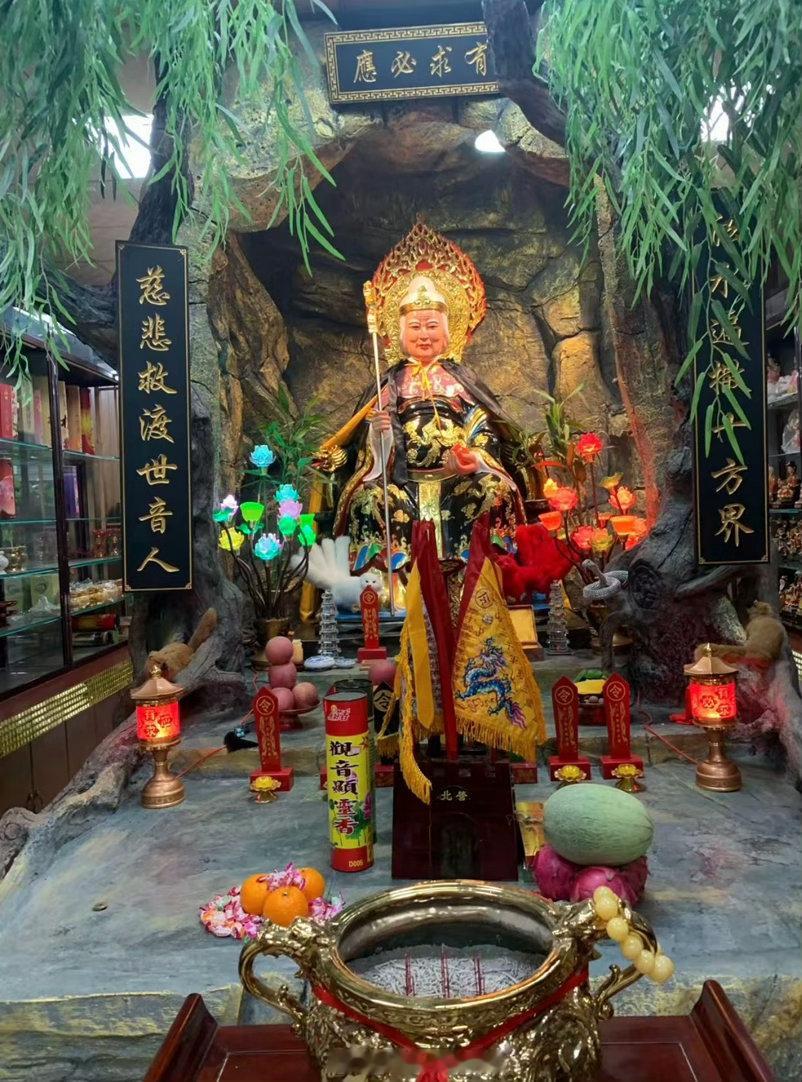 礼赞黑妈妈，，你的愿望会成真，好运降临，你将会收到源源不断的好消息转转转， 你会