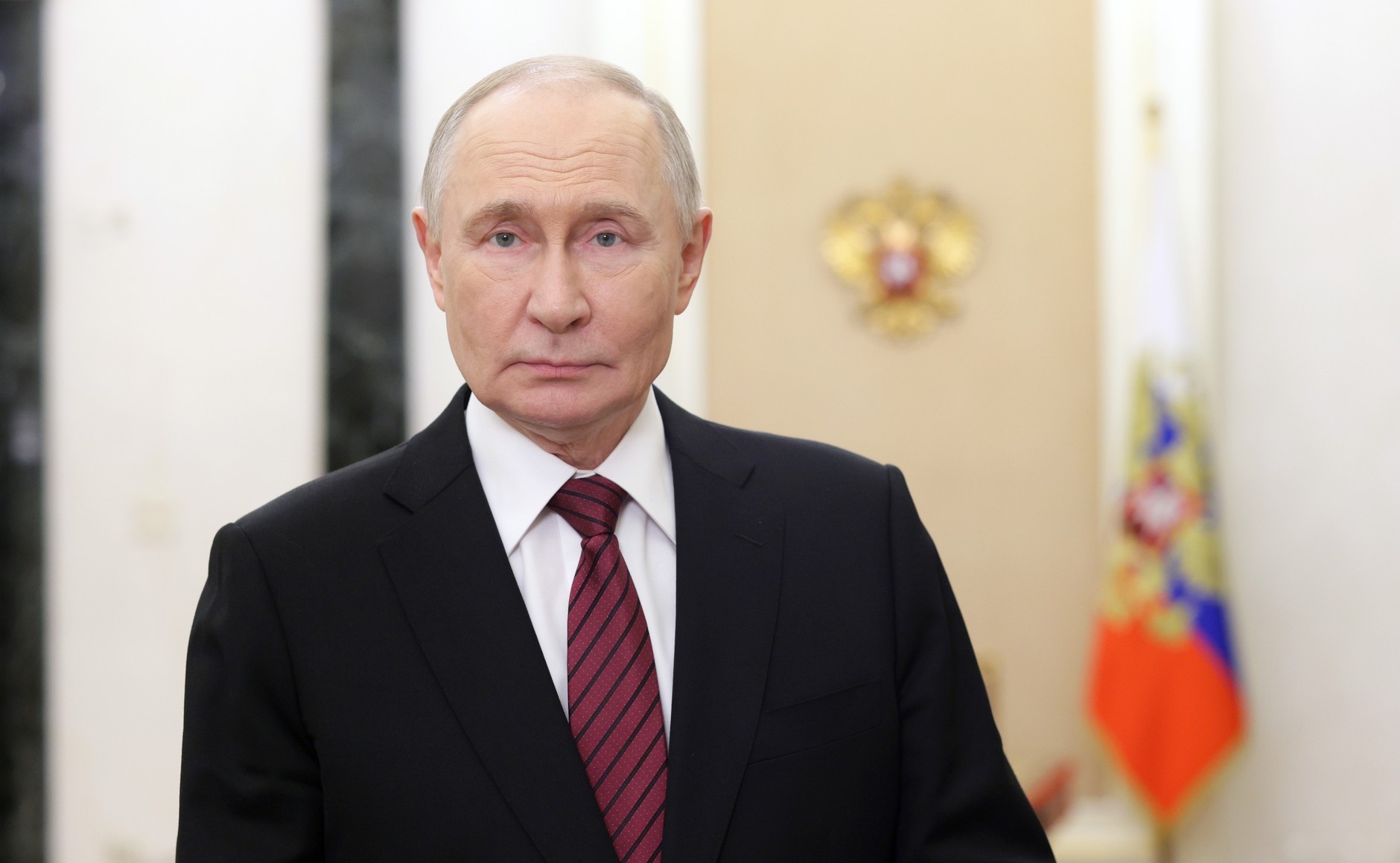 瓦洛佳小朋友  安全机构工作人员日视频致辞2025年12月20日  00:00 