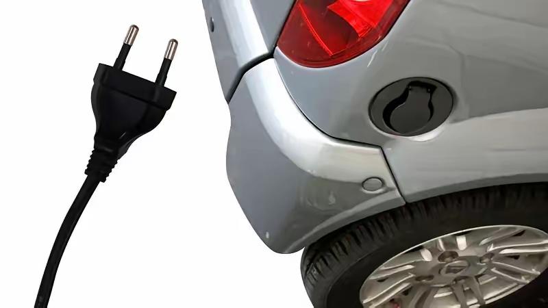 有没有发现一个怪事？2025年新能源渗透率都破50%了，比亚迪闪充桩9分钟能干到