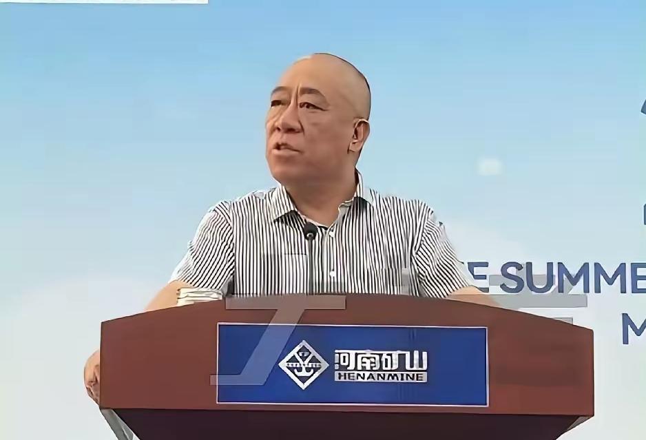 全网都在夸河南矿山崔培军
今年又火出圈了。
 
没想到这次他直接大手一挥，给全厂