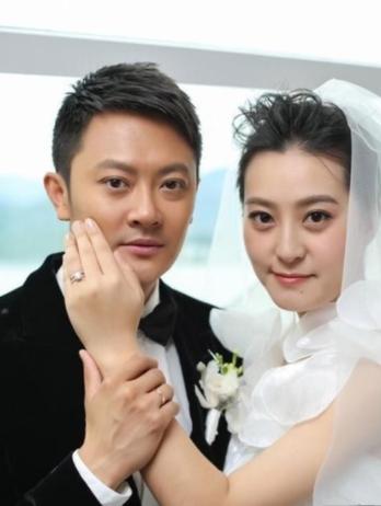 2015年，印小天花了400万元娶的老婆哈琳娜，直到孩子出生后，才发现自己的老婆