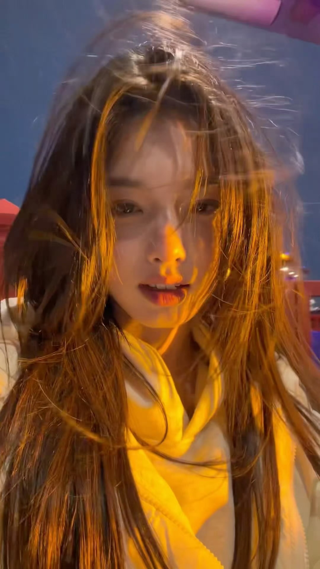 这个艾米美得我好想哭。。一张live图就是一部青春校园剧的ending了。。 