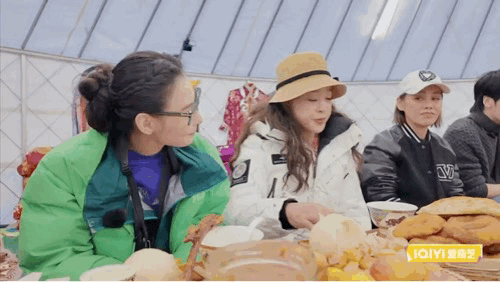 刘晓庆 该谈谈被发现就被发现了 被刘晓庆的发言打动，年轻艺人的恋爱不该被苛责，青