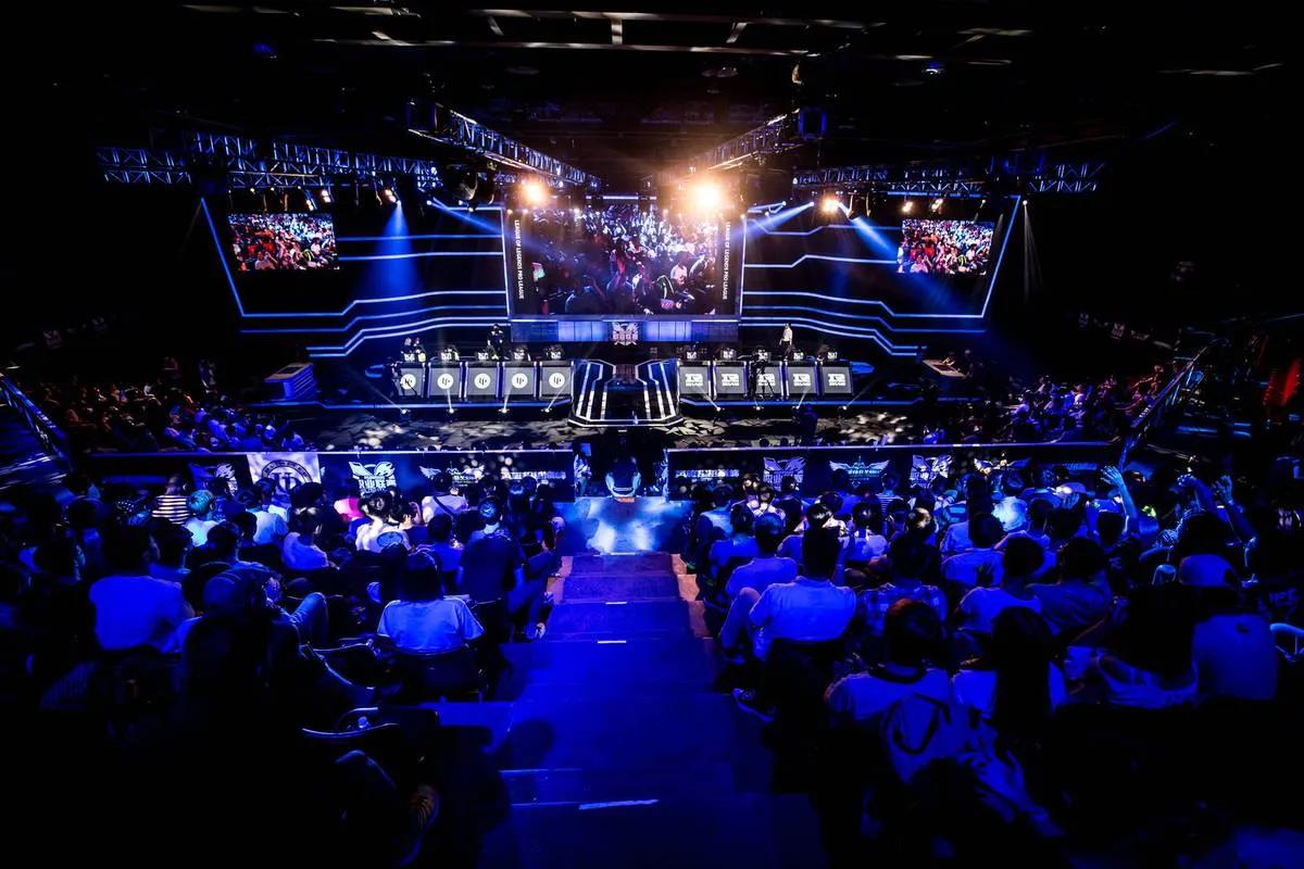 广州放大招！游戏电竞企业最高能拿1000万补贴
 
12月25日，广州正式出台了