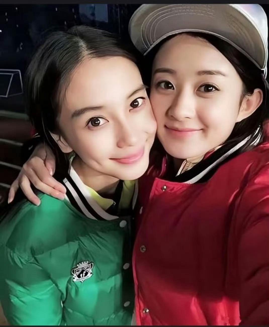 故事开始的那一年，杨颖带着赵丽颖杀进时尚圈，双颖姐妹情深👩‍❤️‍👩 ​​​