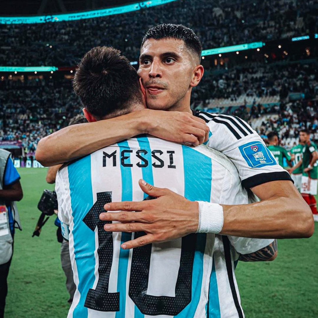 【孩子总要学会自己面对一切啊[允悲][允悲][允悲]】效力于新科德甲冠军勒沃库森