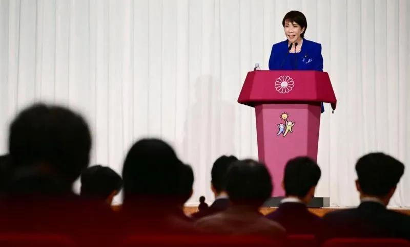 日本icon变本加厉，派议员窜访台岛，24小时不到，高市收到一个噩耗
 
12月