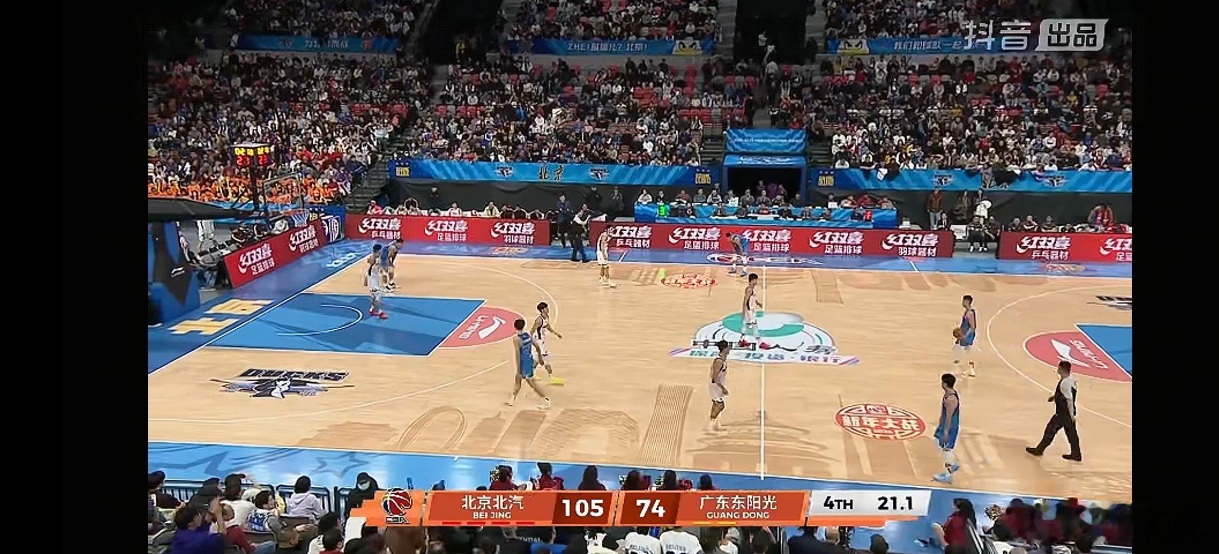 北京北汽男篮主场31分差大胜广东东阳光。曾凡博新赛季首秀发挥出色，个人得到18分