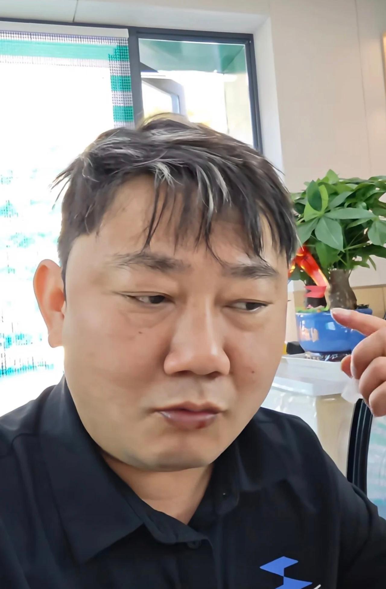 张雪一个造摩托车的都看明白了，足协那些人，是真看不明白，还是揣着明白装糊涂？
