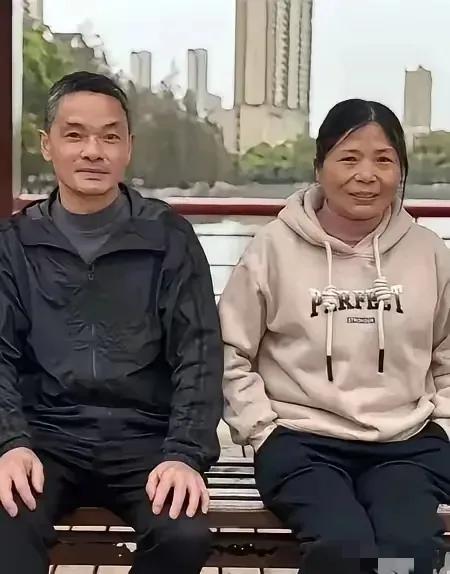 2024年，武汉一男子，弟弟病逝，留下百万遗产，交由哥哥处置。谁成想，月入600
