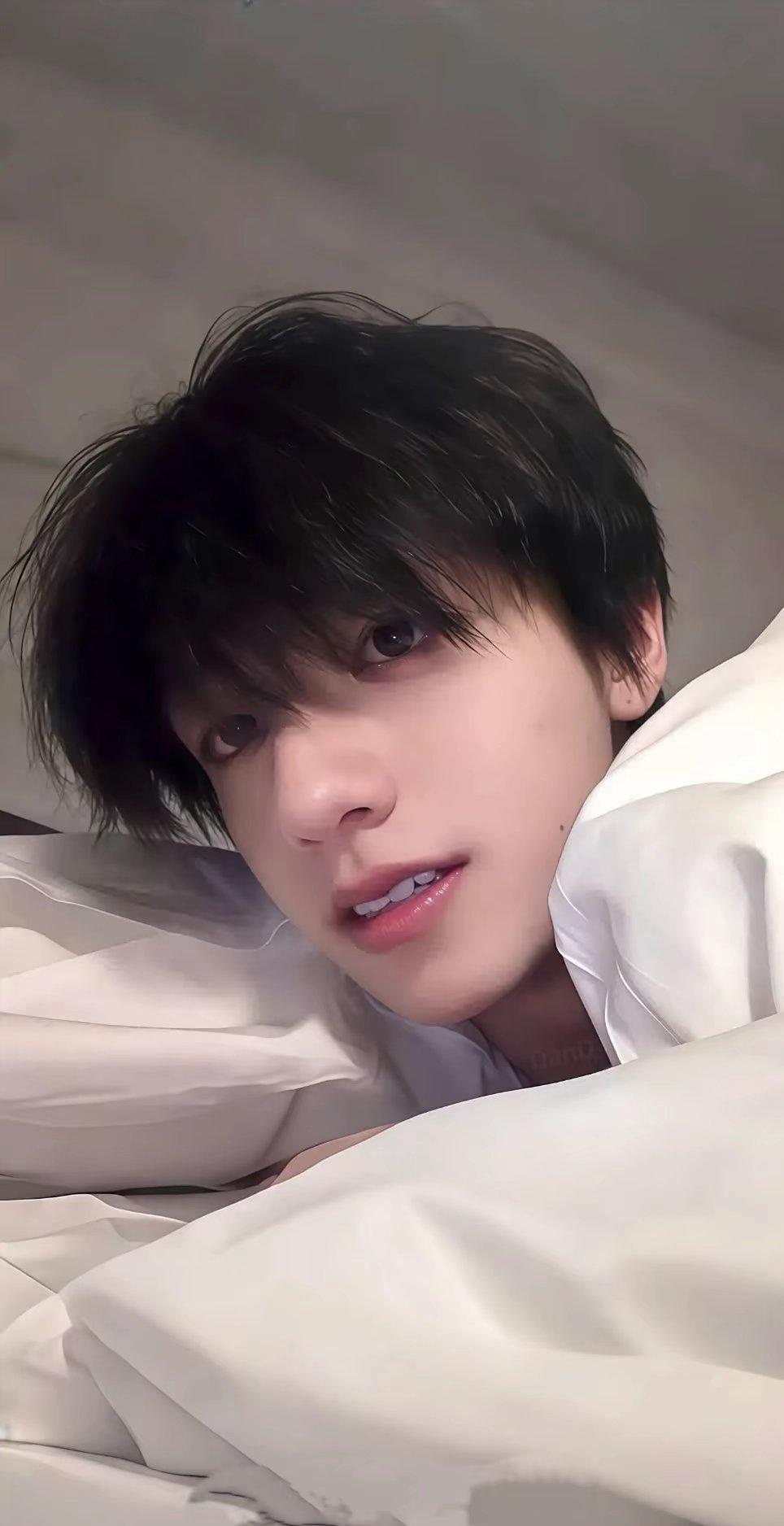 朱志鑫22x日志 💛朱志鑫Prada米兰时装周👑朱志鑫 051

我的生长痛