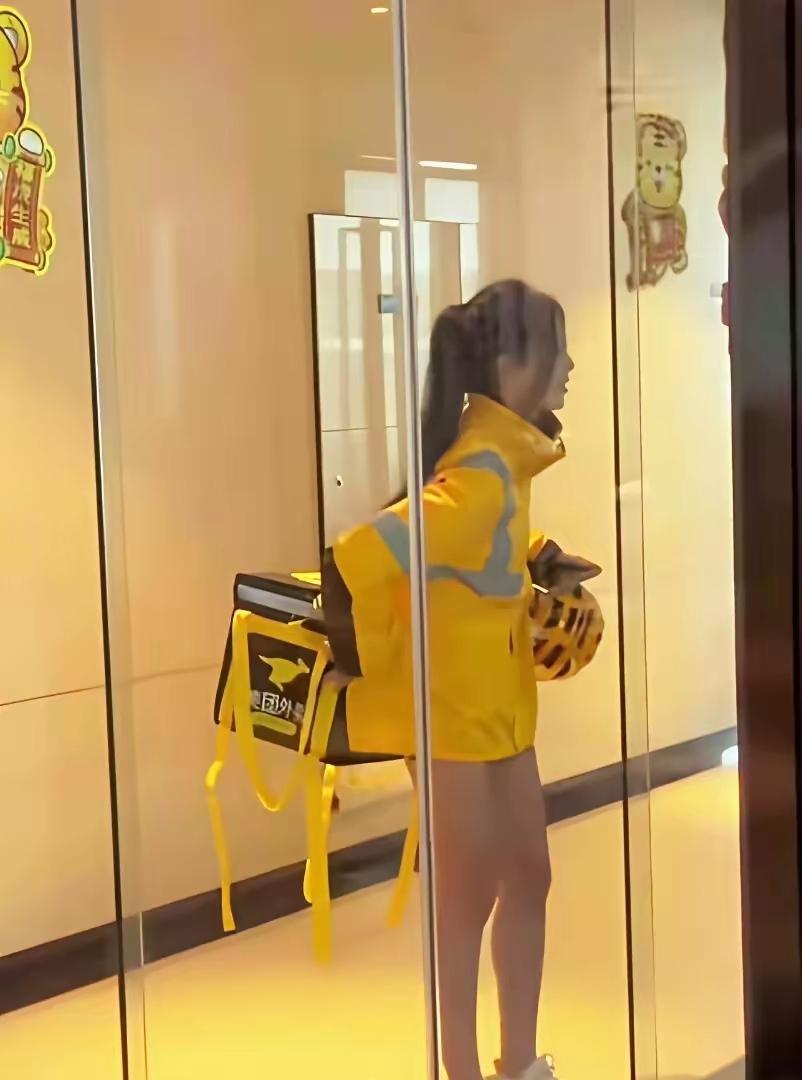 有那么好看做外卖员吗？