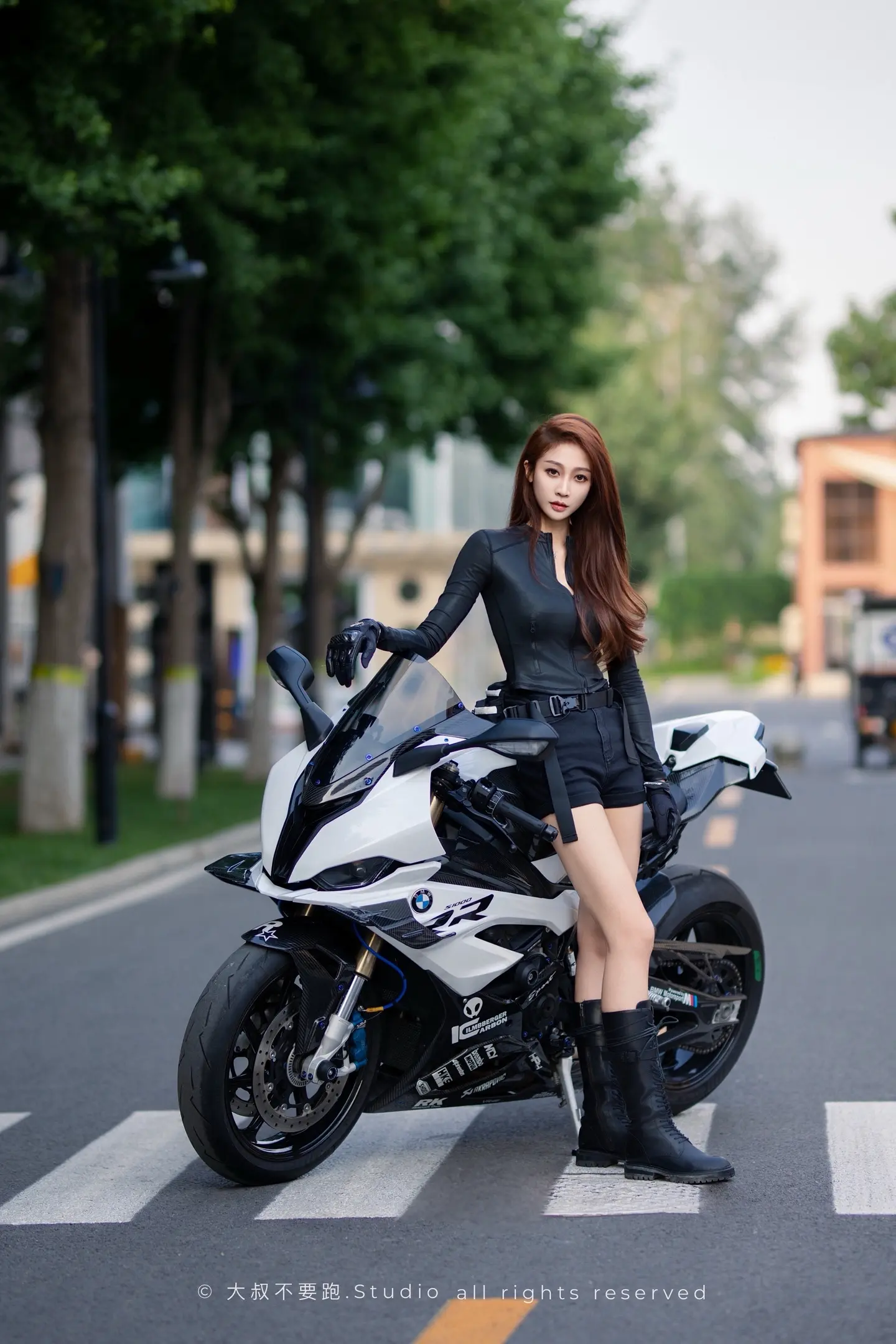 听说你看不惯我？可我压根看不见你！📷
