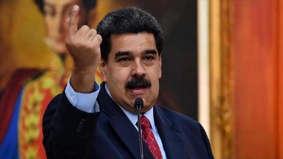 中方坚定亮出“全天候战略合作伙伴”的底色，呼吁美国释放马杜罗夫妇，向世界展示什么