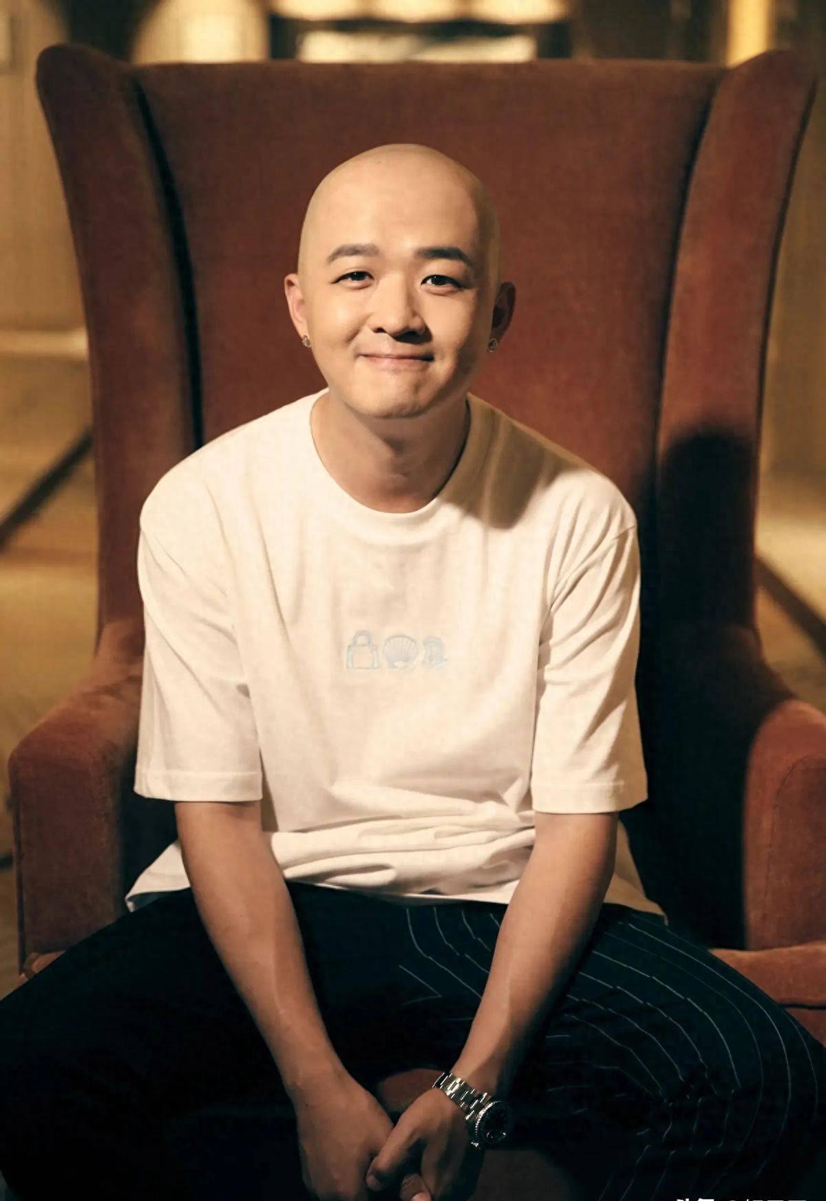 包贝尔疑似出轨大瓜炸裂全网！精心经营多年的顾家宠妻人设瞬间碎得一干二净！

狗仔