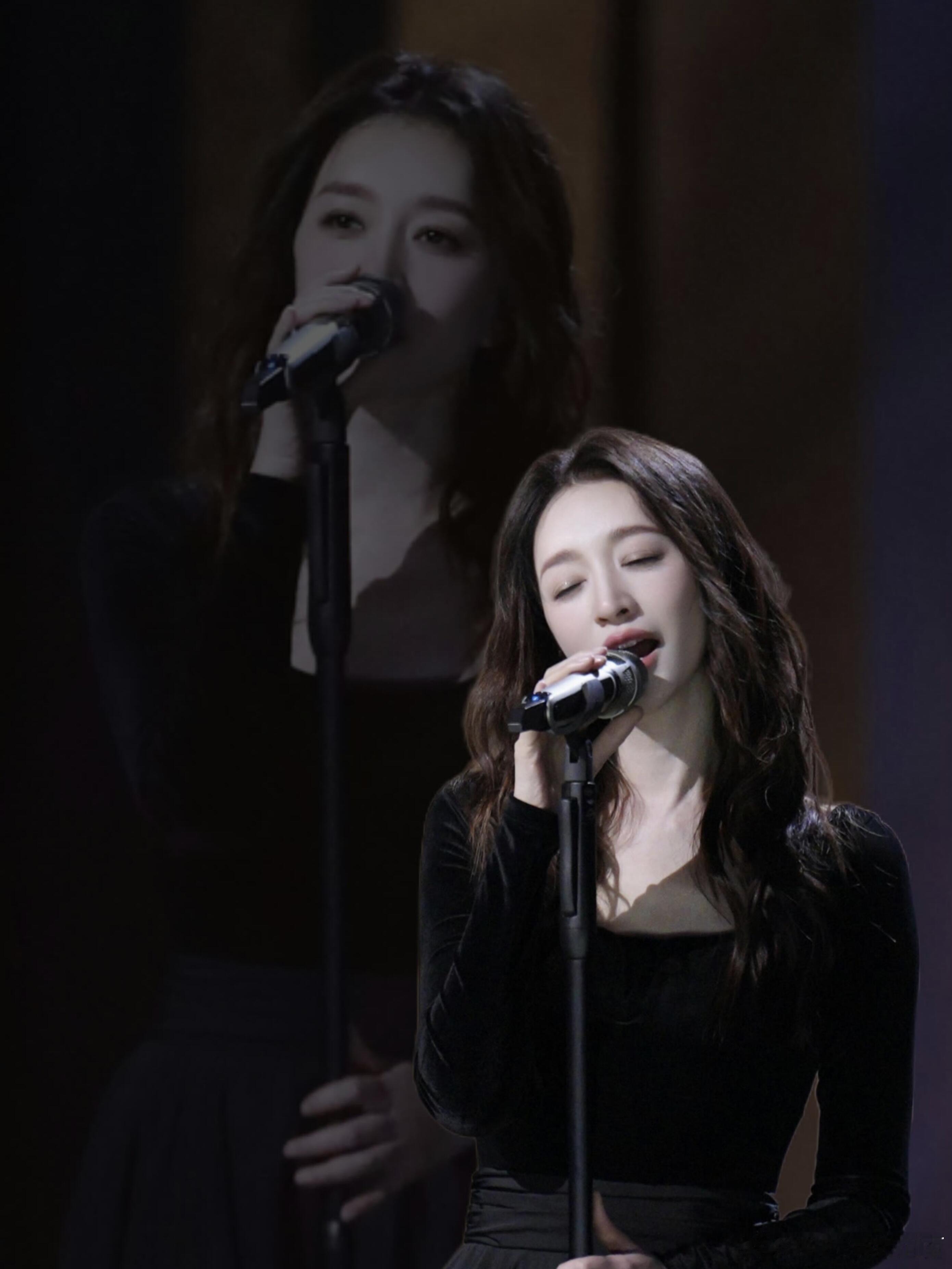 李小冉美了一辈子李小冉没有尴尬期的美人 李小冉从年轻美到现在，颜值稳定输出，从来