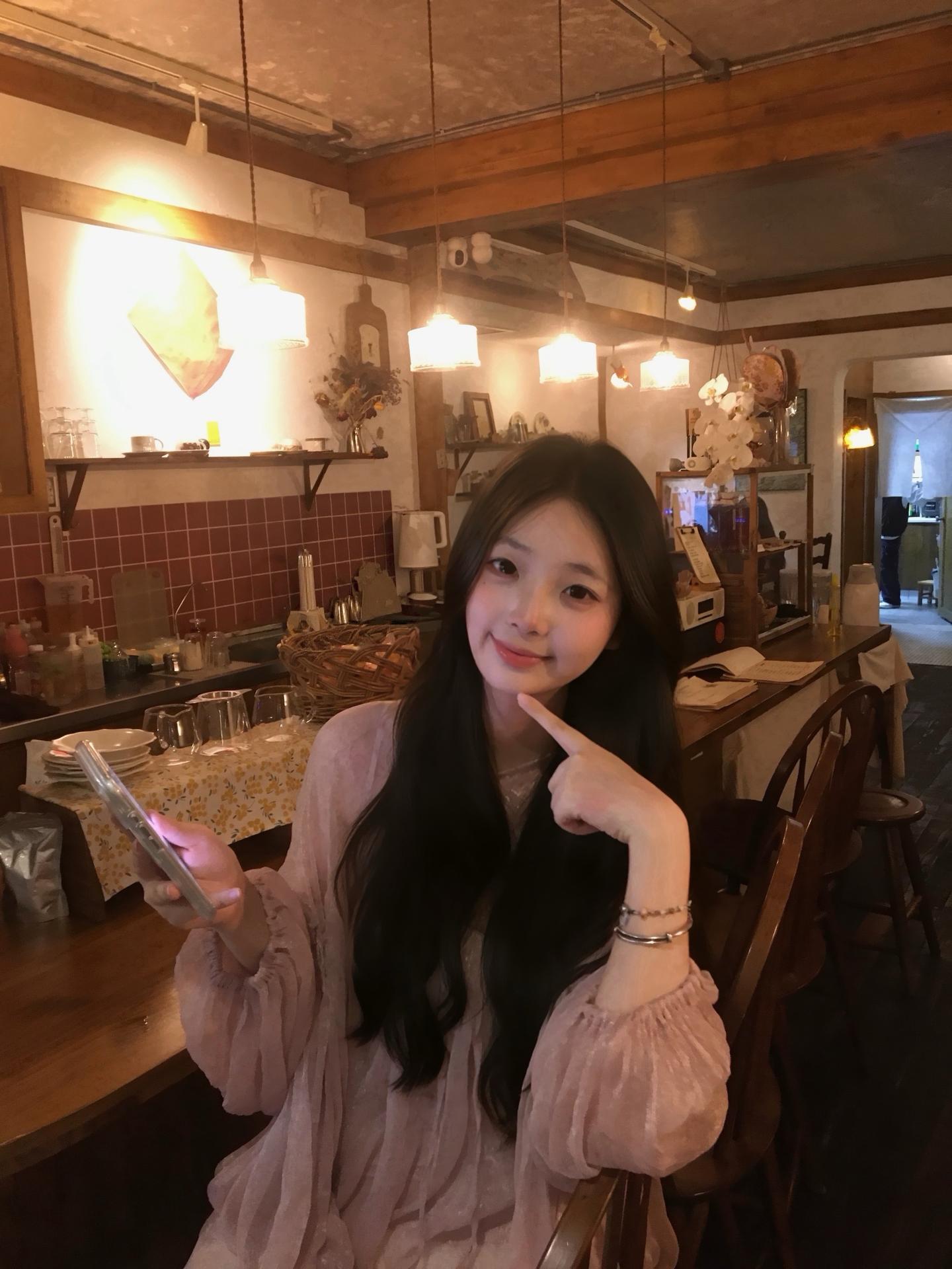 我很感谢主动联系我的人 因为我真的是个很被动的人