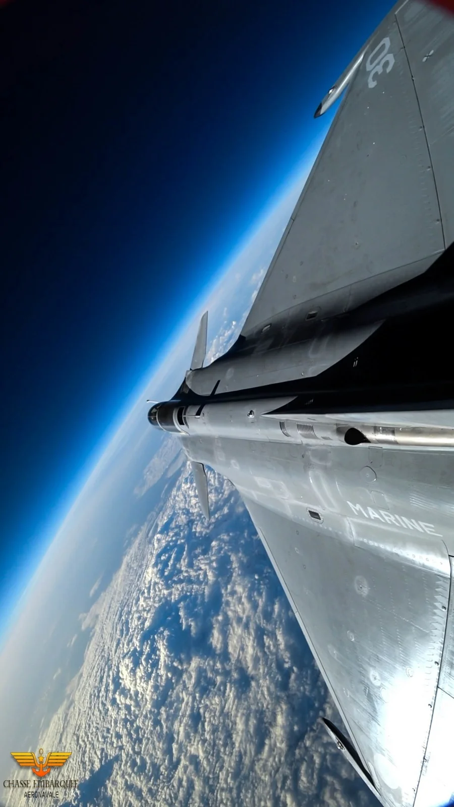 法国空军阵风战机超高空平流层打气球靶训练