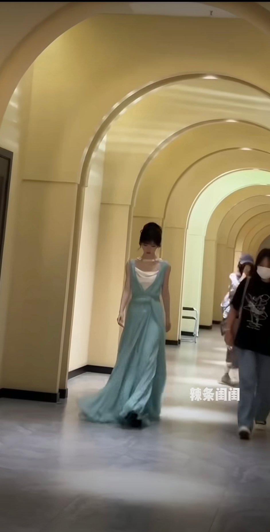 我闺闺来了 