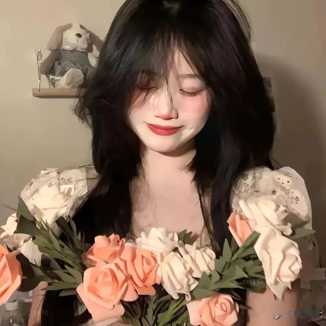 🌸💐温柔笑靥，花海相伴，美好瞬间定格！梦幻粉色的花海 粉嫩春日花海 宛若盛放