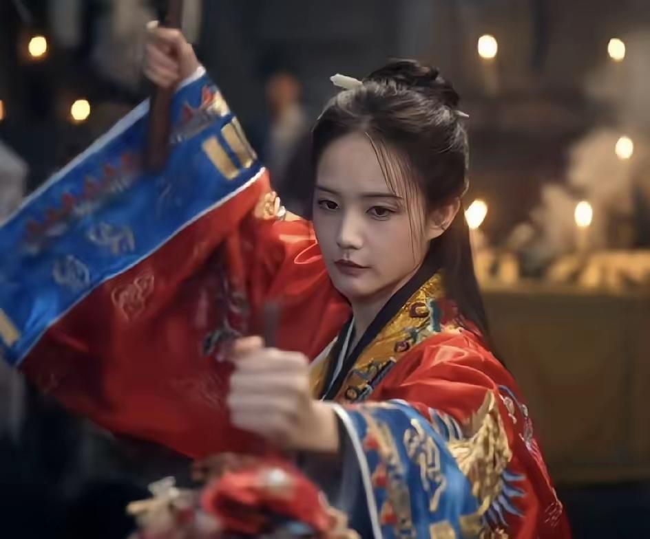 她最好的剧是媚者无疆。之后的都没这么好
做好演员本职工作，有戏的时候好好拍戏，没