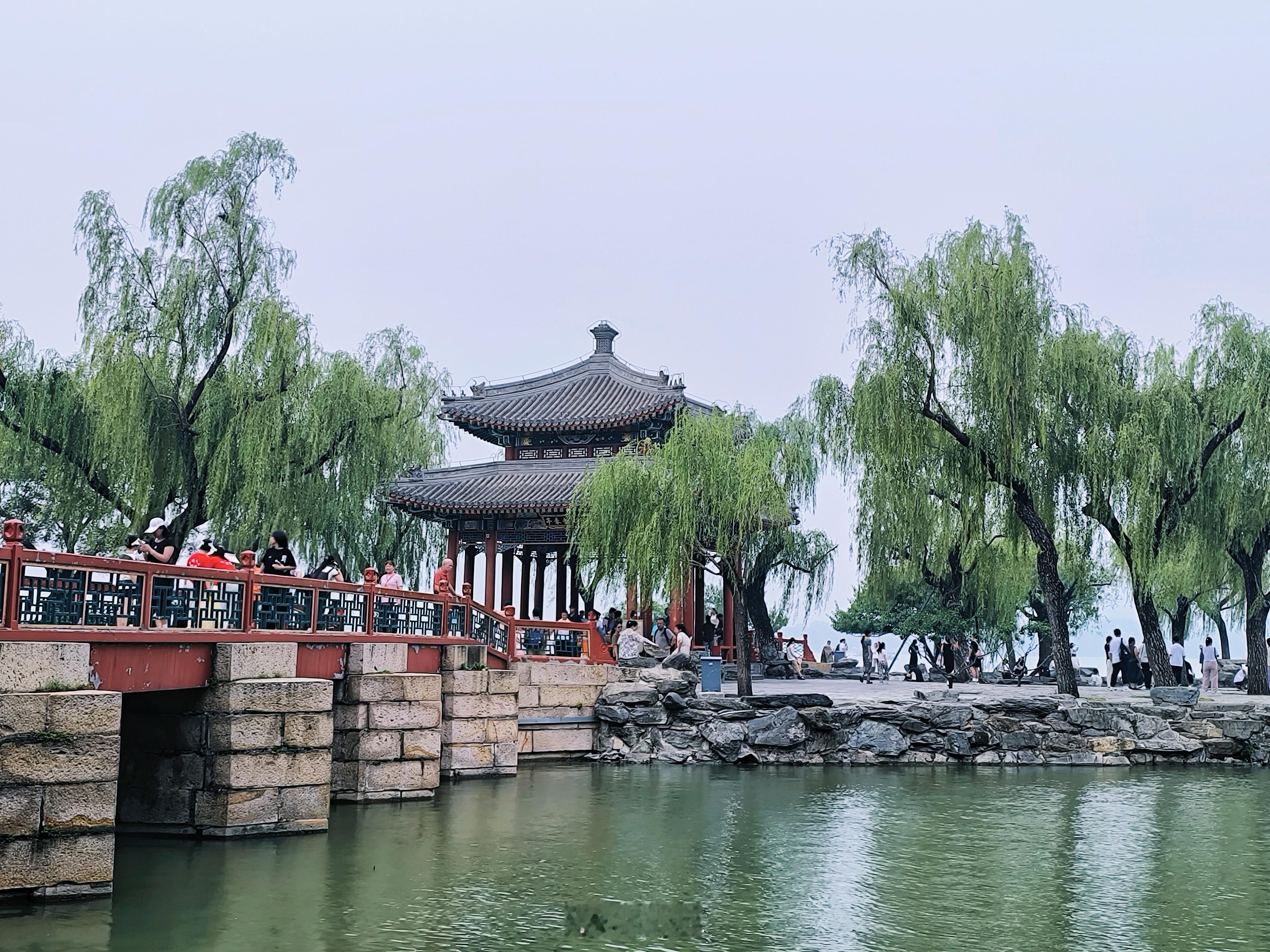 #一坐车就晕怎么破# 晕车人的苦，谁懂？ 哪都不能去！说走就走，似乎就不搭边。身