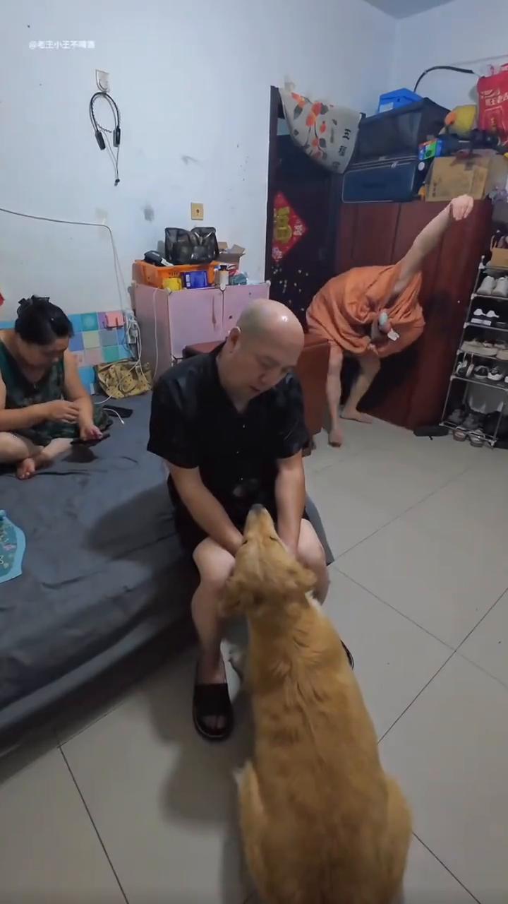 哪有个垃圾桶？吓我一跳你。