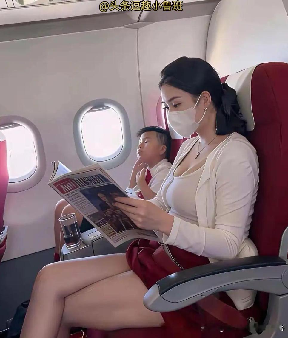 如果你有这么漂亮的女朋友，是不是去哪都要跟在身边[笑哭]