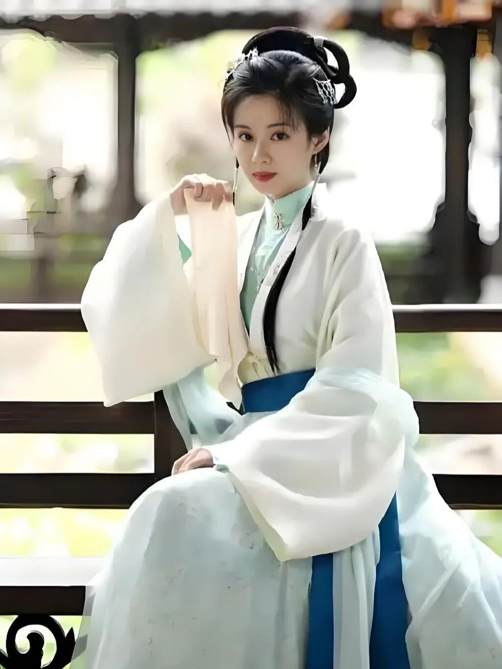《兰香如故》出圈名场面：丫鬟们全员搞事业，谁都不想嫁男主
 
看《兰香如故》很多
