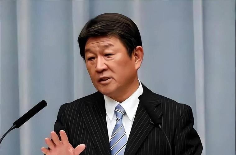 7月26号，虽然中方否认了和日本外相茂木敏充在菲律宾期间有任何的会见或者交谈，但