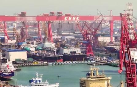 中国海军这手藏得太绝了，5月21日官方首次公开证实，中国正在打造一艘史无前例的海