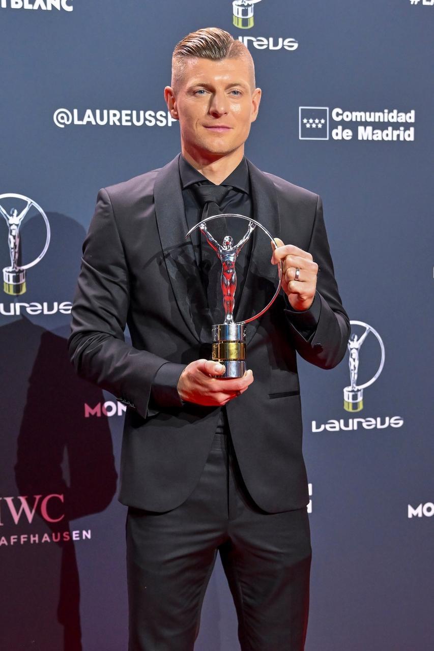 克罗斯绝对是体育激励的典范：他用实际行动告诉年轻球员——不必像梅西那样过人，不必