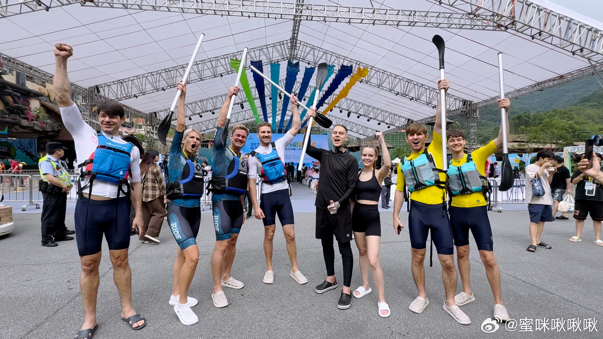 广东人把漂流玩成了天花板不愧是广东，普通人打水仗、专业选手拼竞速，多国选手同场比