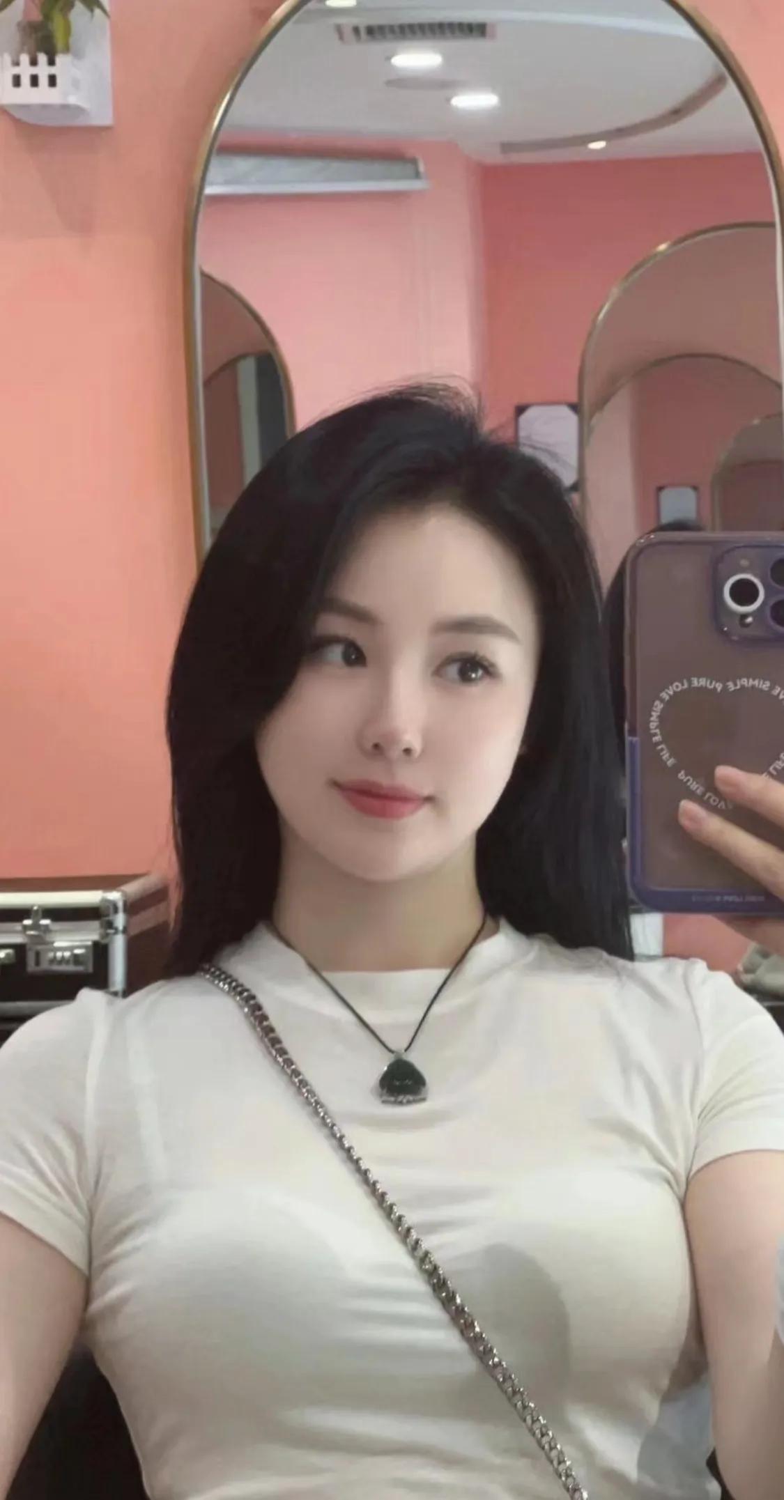 不出百年，这个世界就跟你没了关系，任何你执着的东西，终将毫无意义。
曾经来过，曾