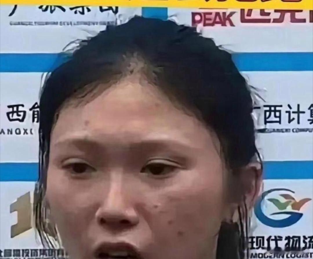 我的天！吴艳妮素颜化妆差太多，这反差简直不敢认！ 