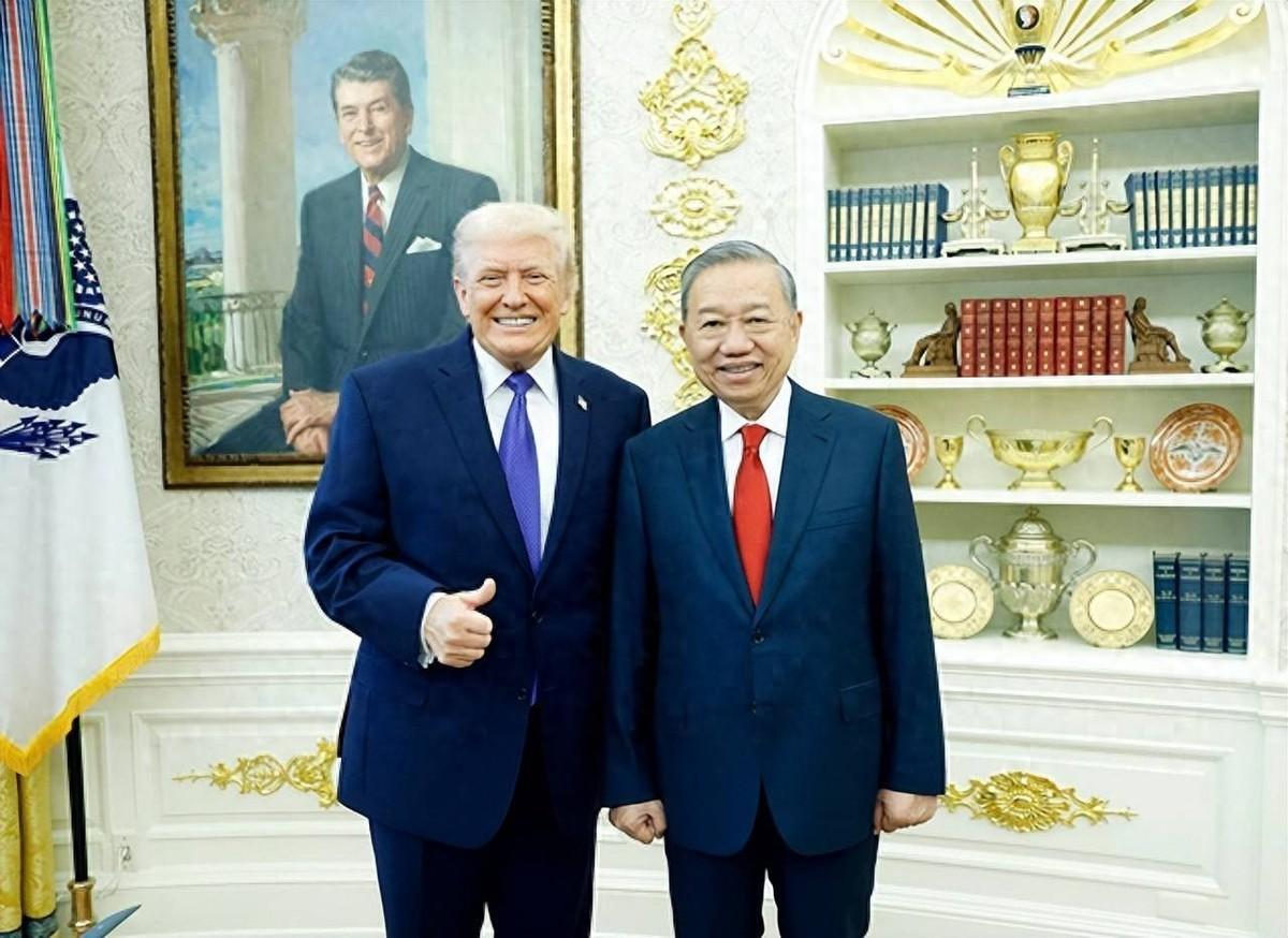 越南是两眼一黑，当着白宫一众高层的面，越南掌门当众许下诺言，一记大招正式拍板，誓