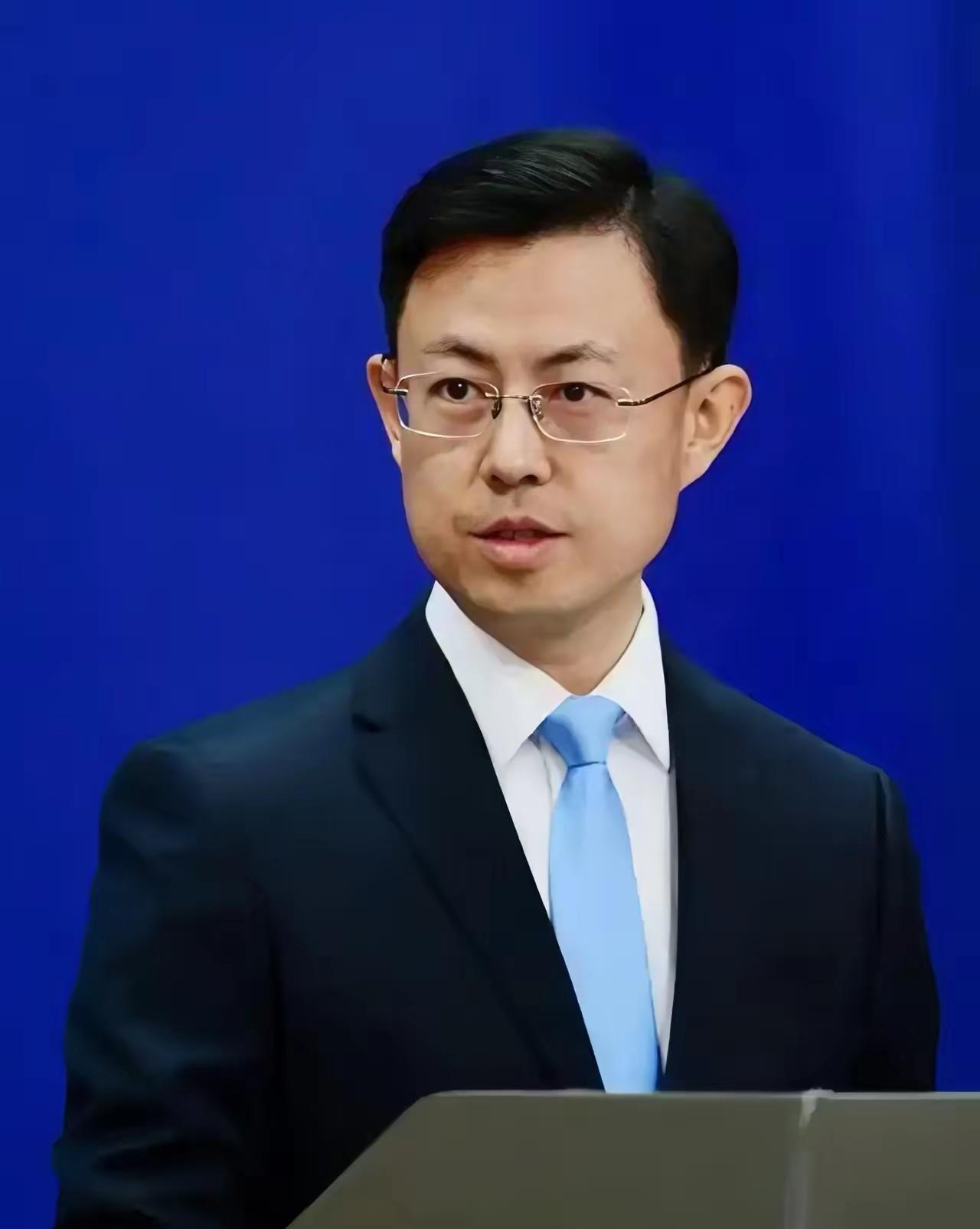 6月24日，外交部例行记者会。
日本共同社记者提问：中国政府5月在大连拘留了两名